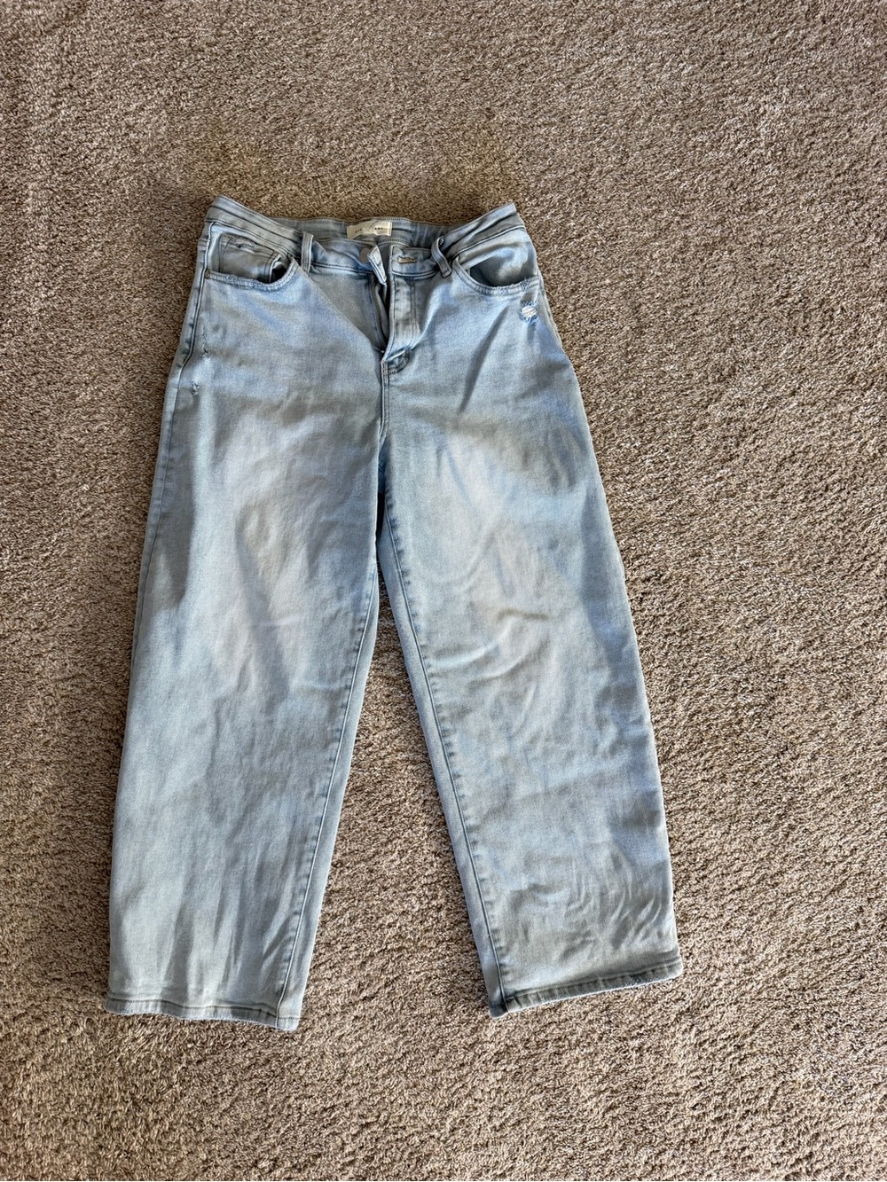 Classic Light Blue Boyfriend Jeans — Relaxed Straight Leg